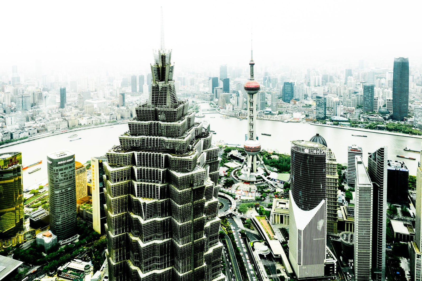 一二级市场火爆 科技主题ETF掀投资热潮
